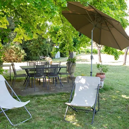 Mas Du Cres Bed & Breakfast